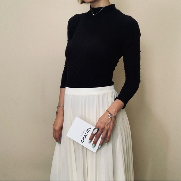 Brand New lace skirt - Picture 9 of 12